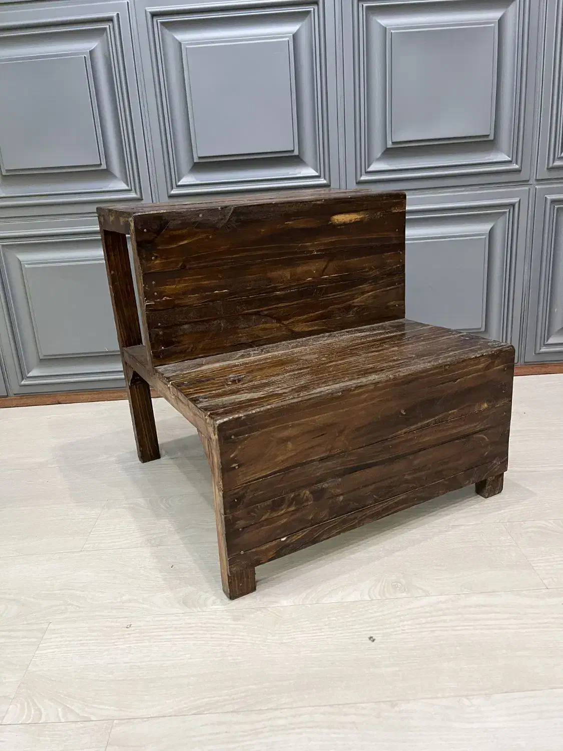 پله چوبی|صندلی و نیمکت|گنبد کاووس, |دیوار