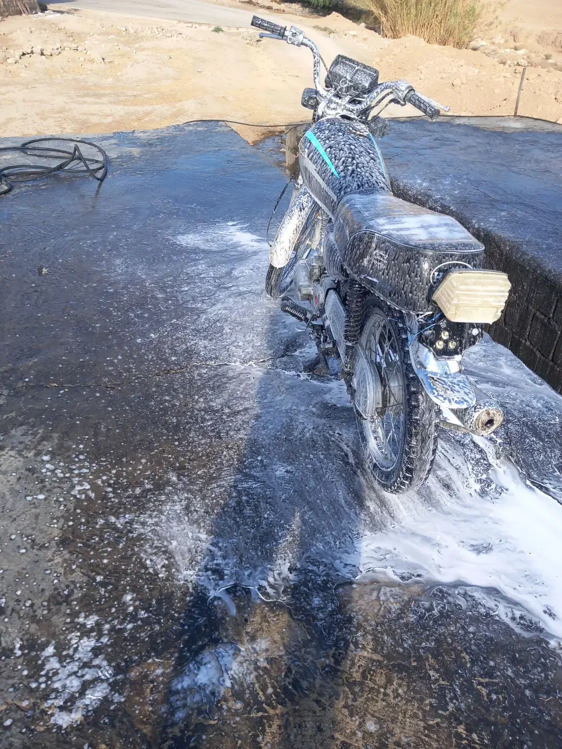 موتور|موتورسیکلت|زاغه, |دیوار