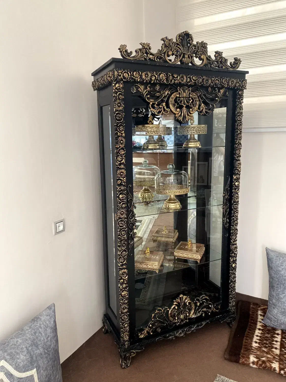 بوفه چوبی سلطنتی|بوفه، ویترین، کنسول|سلماس, |دیوار