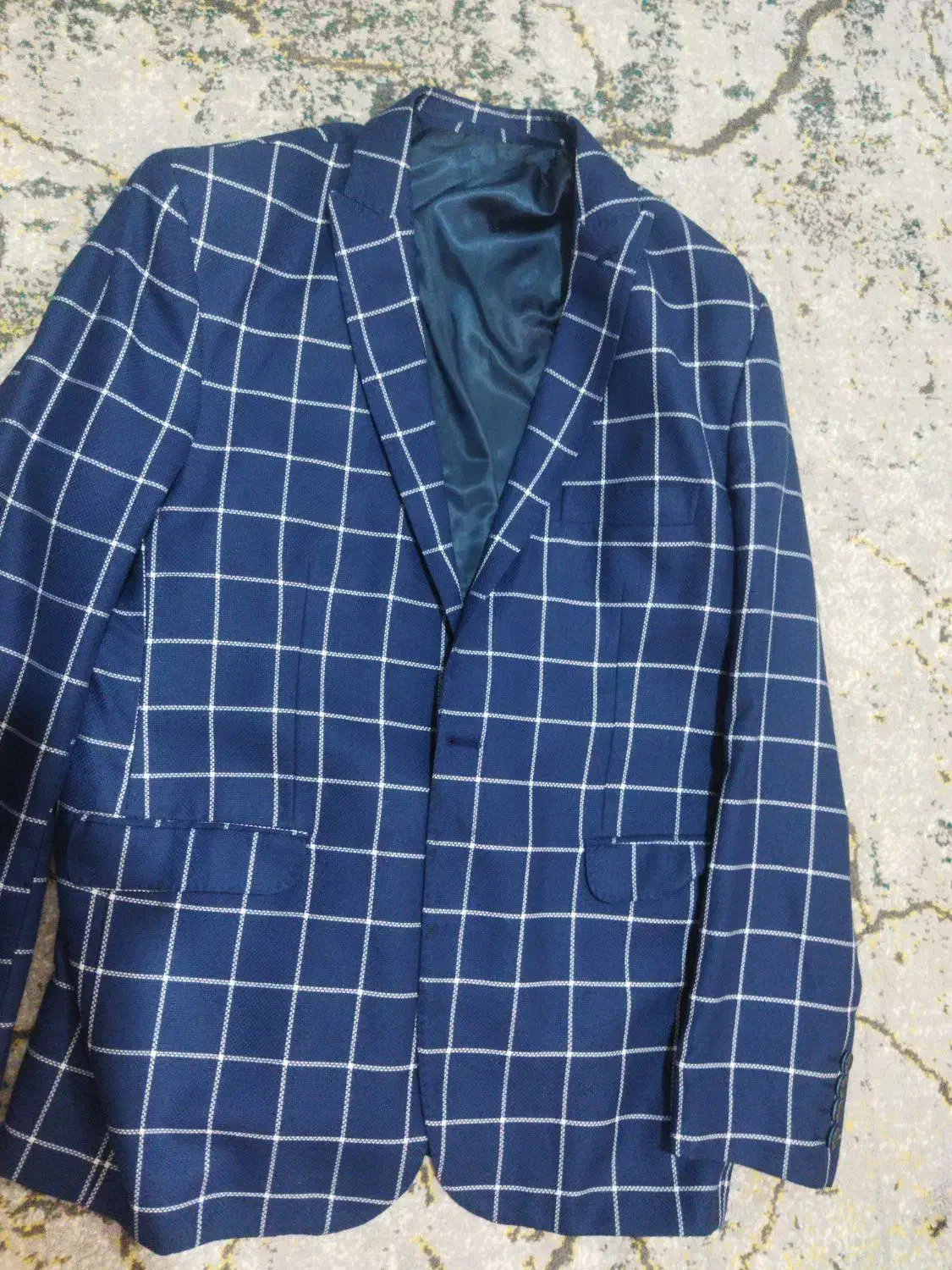 کت تک|لباس|فردیس, شهرک هفده شهریور|دیوار