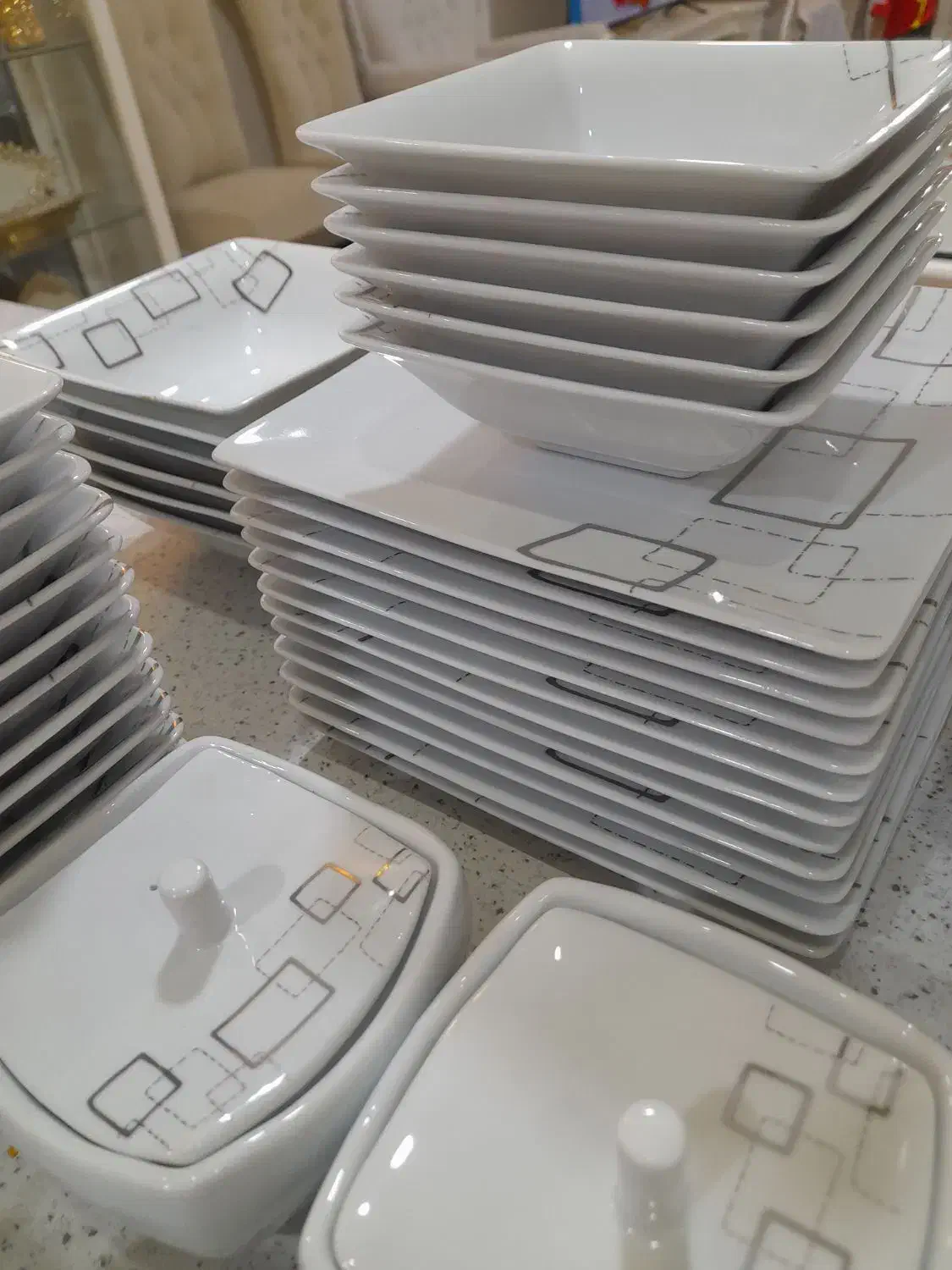 سرویس چینی ۱۲ نفره پارمیس|ظروف سرو و پذیرایی|بندرعباس, |دیوار