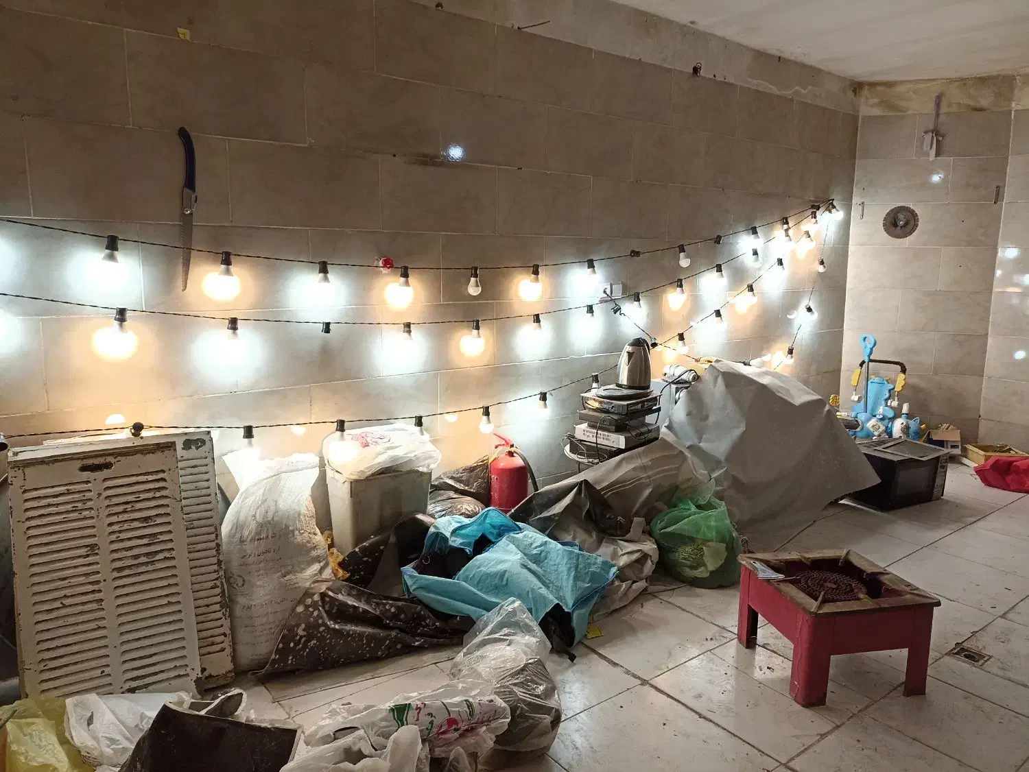 ریسه ضد اب|ریسه و چراغ تزئینی|ملایر, |دیوار