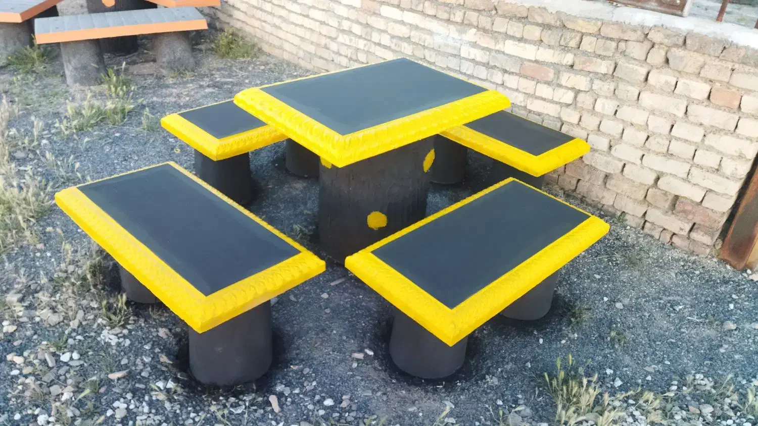 میز صندلی|صندلی و نیمکت|گلپایگان, |دیوار