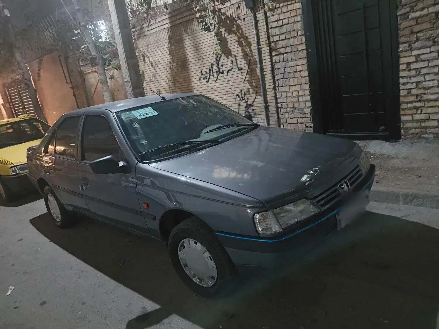 پژو۴۰۵|خودرو سواری و وانت|مشهد, کارمندان دوم|دیوار