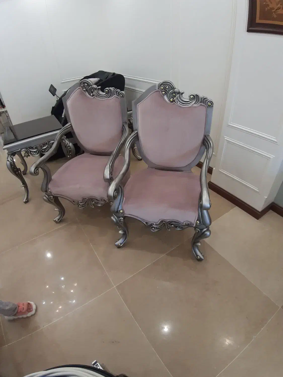 مبل شویی سفید برفی|خدمات نظافت|قیدار, |دیوار