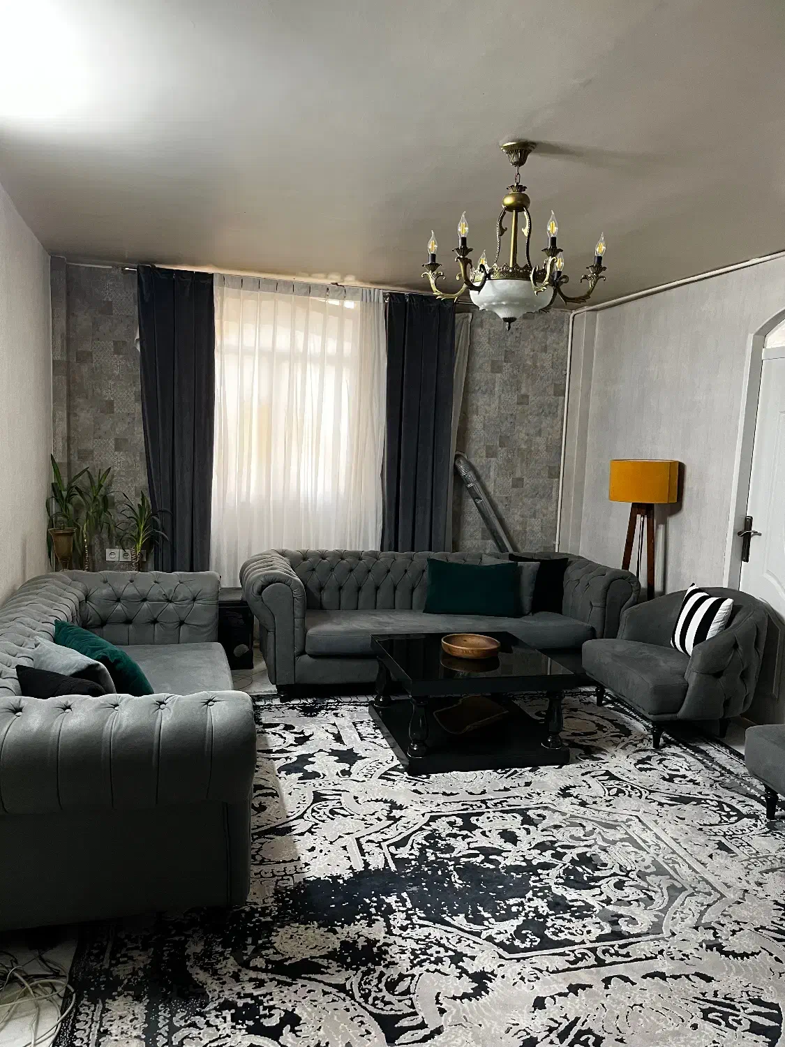 مبل چستر ۱۰نفره|مبلمان خانگی و میز عسلی|ری, علایین|دیوار