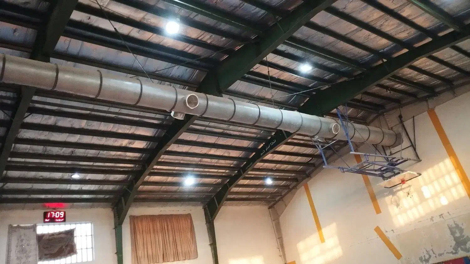 اجاره سالن ورزشی نوساز با سیستم گرمایش و سرمایش|اجارهٔ کوتاهمدت دفتر کار و فضای آموزشی|اصفهان, دارک|دیوار