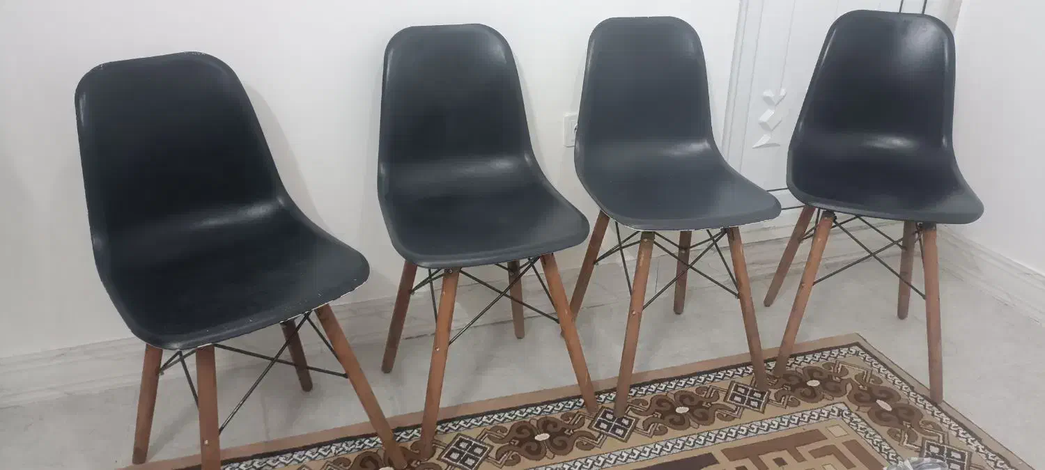 صندلی پایه چوبی|میز و صندلی غذاخوری|الیگودرز, |دیوار