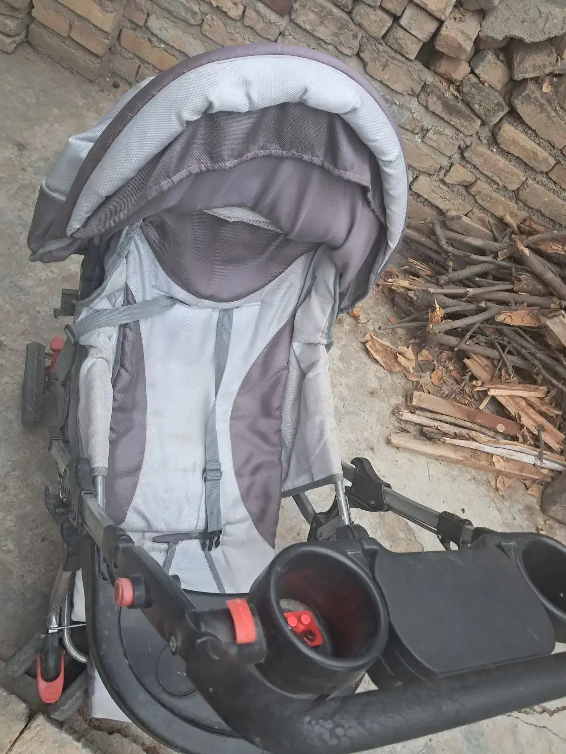 کالسکه بچه خاکستری|کالسکه و لوازم جانبی|مزرعه کتول, |دیوار