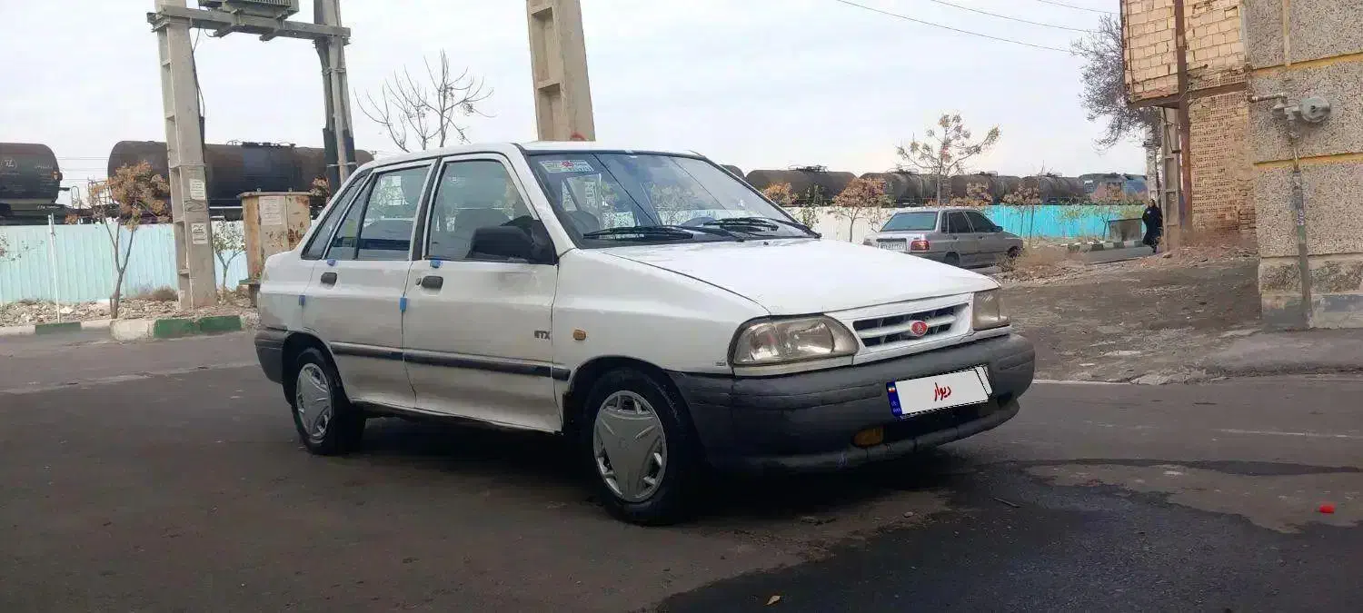 پراید مدل ۸۳ عروسک کم کار و یک لکه رنگ|خودرو سواری و وانت|اسلامشهر, شهرک مهدیه|دیوار