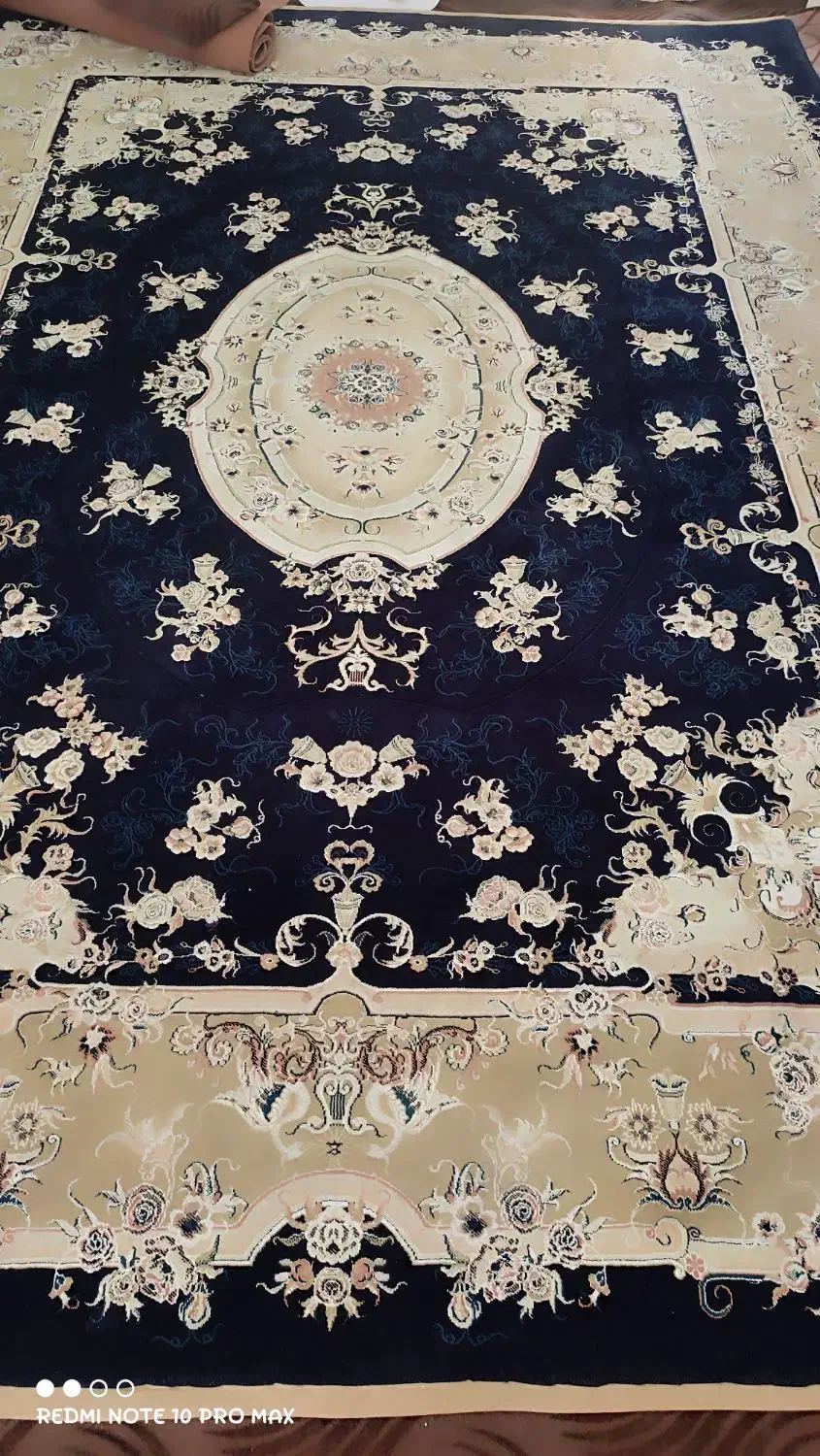 فرش ۹متری ۷۰۰شانه با نخ آکرولیک اصل. فروش فوری|فرش|قائن, |دیوار