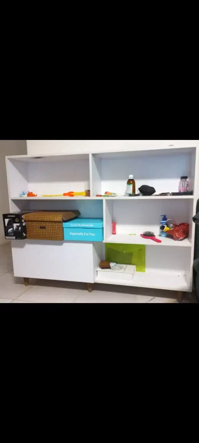 میز تی وی و کتابخانه|کتابخانه، شلف، قفسههای دیواری|پرند, فاز ۵|دیوار