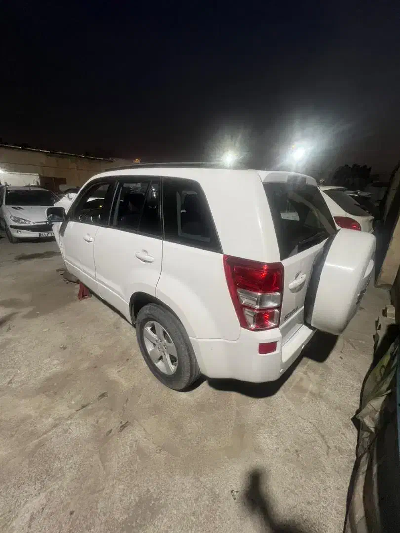 سوزوکی ویتارا تصادفی|خودرو سواری و وانت|تهران, شهید فکوری|دیوار