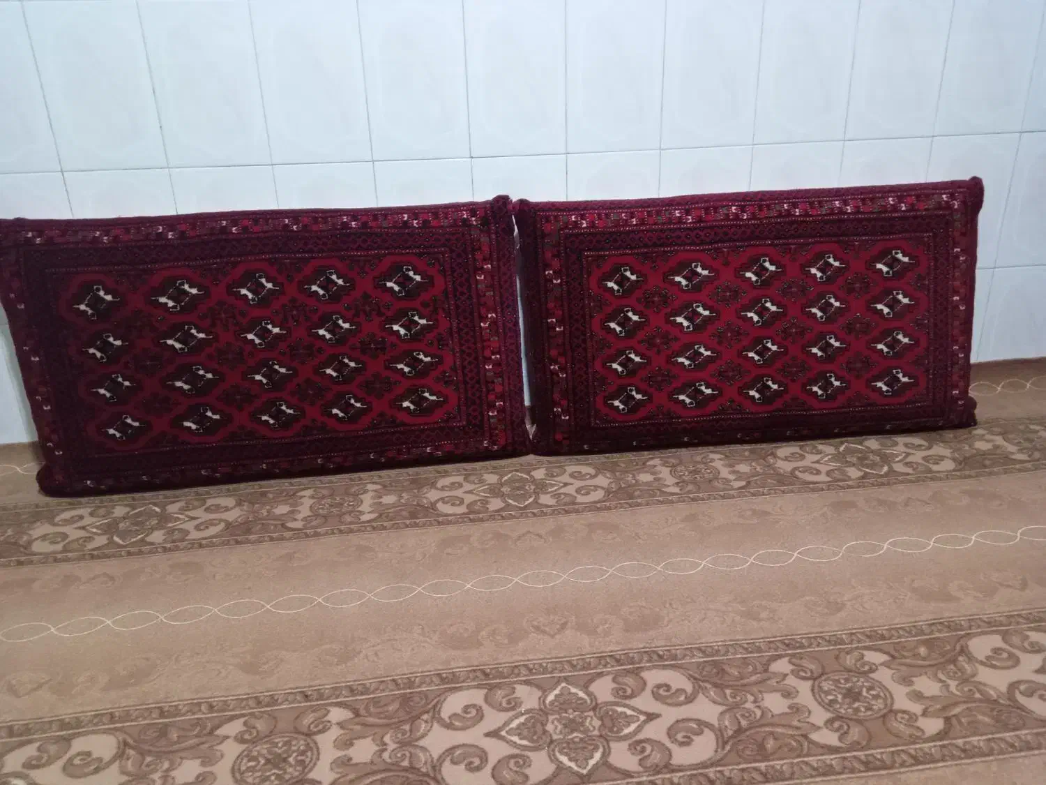 پشتی قالینی دست بافت یک جفت2 ملیون|پشتی|تایباد, |دیوار