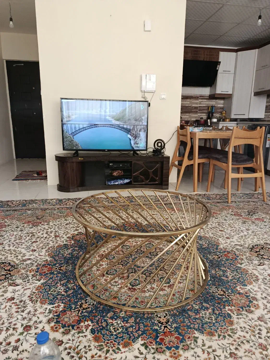 منزل مبله شخصی لوکس  /با تجهیزات کامل یک منزل|اجارهٔ کوتاه‌مدت آپارتمان و سوئیت|صدرا-فارس, فاز ۱|دیوار