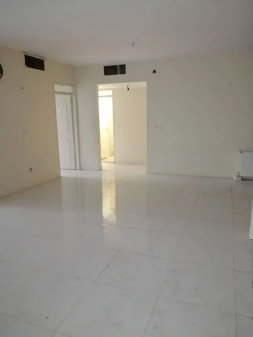 دروس ۱۳۲متر۳خواب تک واحدی بالکنی قابل چیدمان