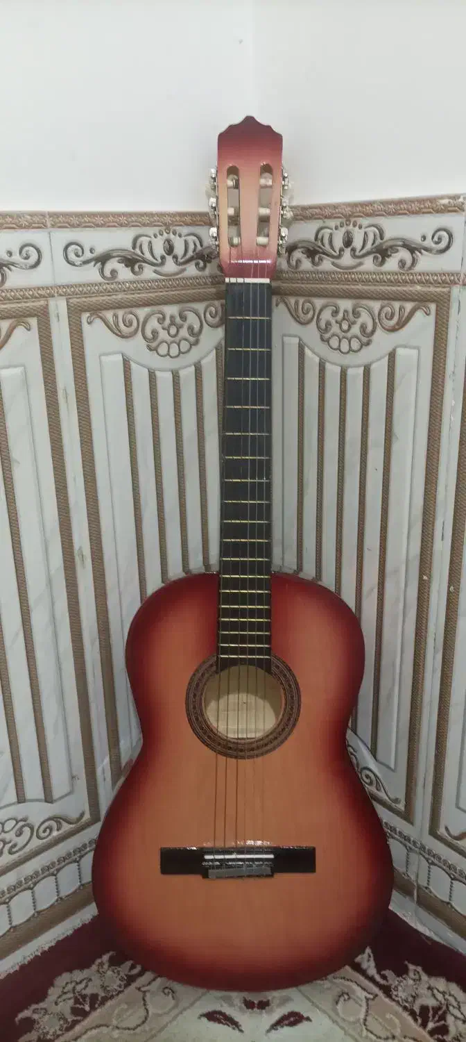 گیتار در حد نو|گیتار، بیس، امپلیفایر|کازرون, |دیوار