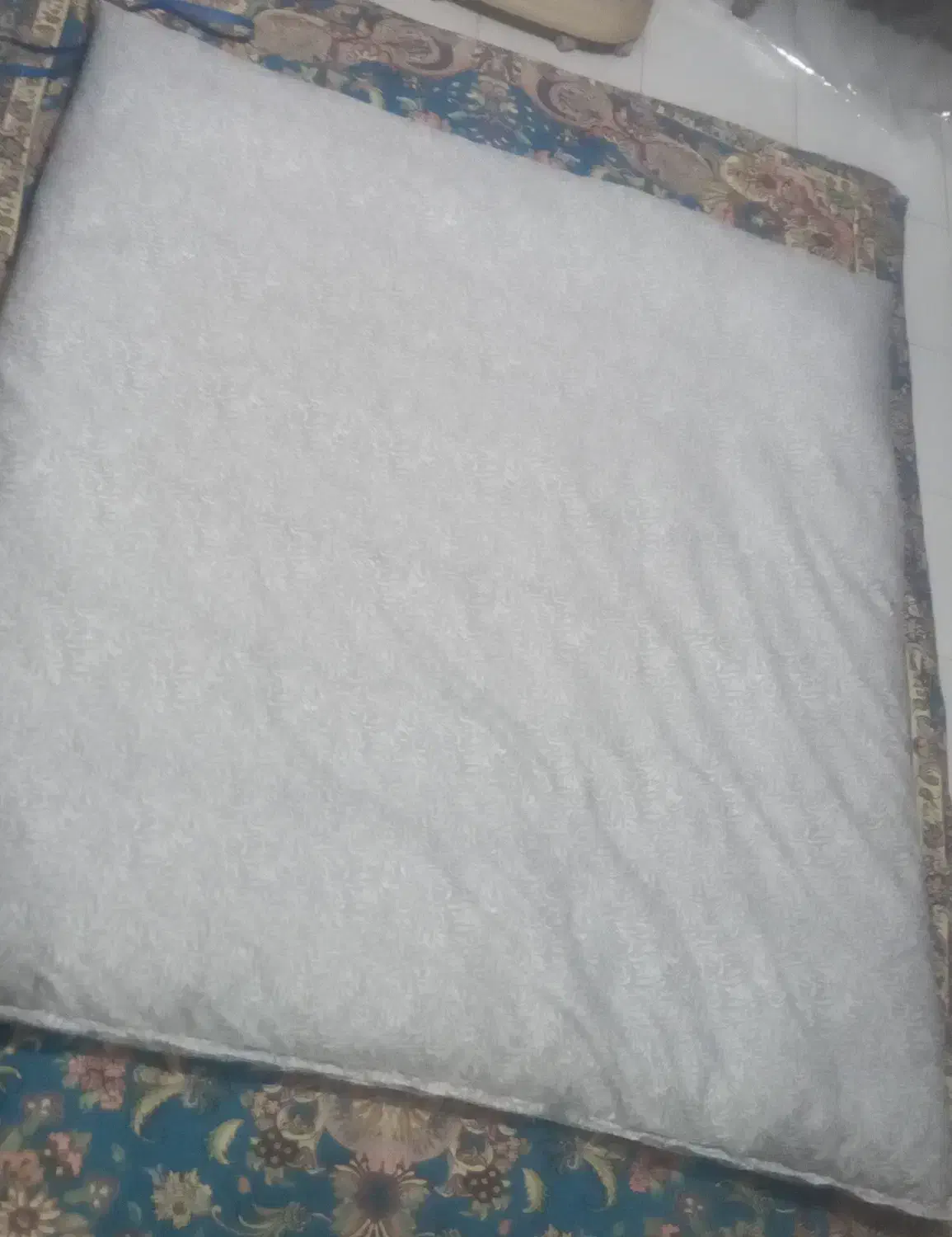 تشک|تشک تختخواب|میانه, |دیوار