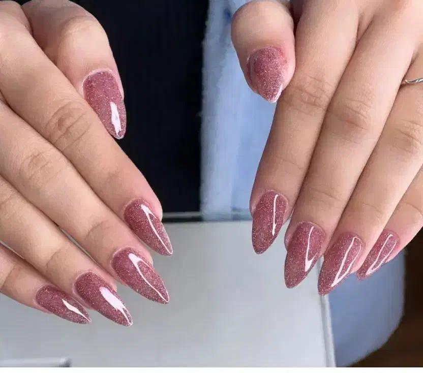 کاشت ناخن|خدمات آرایشگری و زیبایی|رشت, کوی طالقانی|دیوار