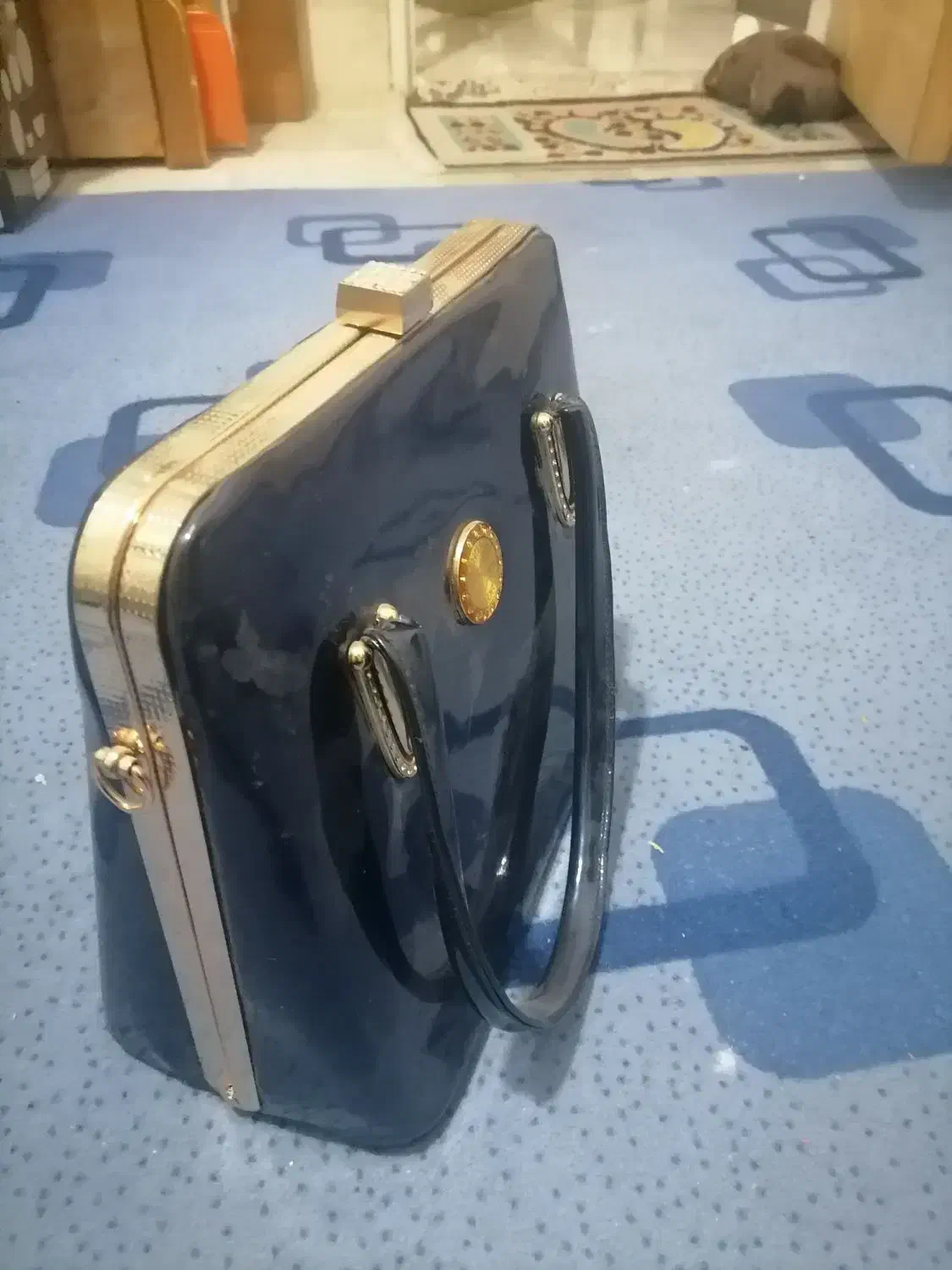 کیف مجلسی|کیف، کفش، کمربند|قم, کلهری|دیوار