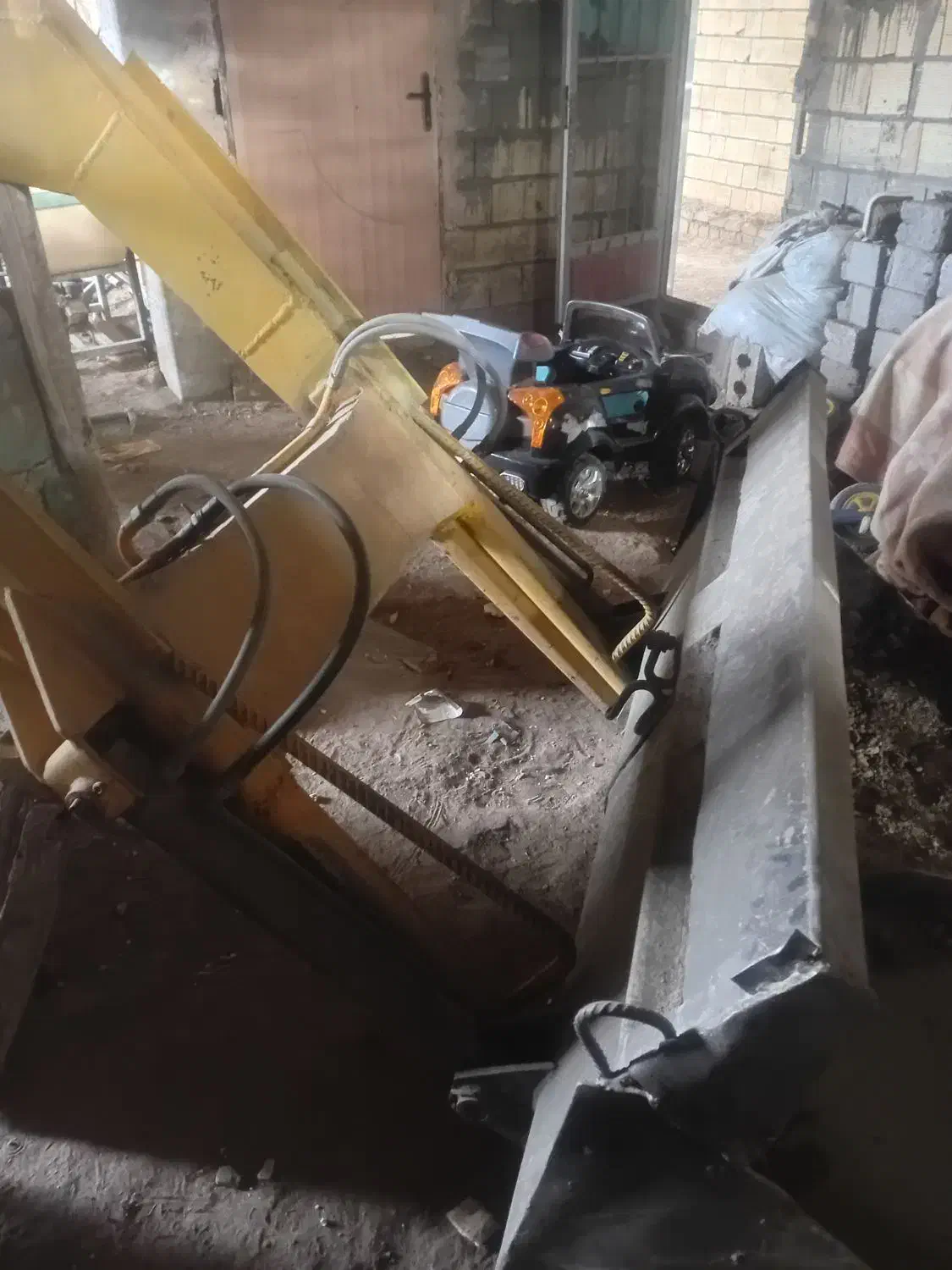 بیل ۴جک|خودرو سنگین|چنارود, |دیوار