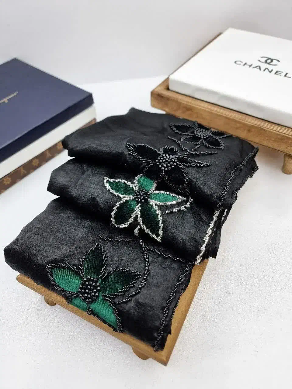 کار در منزل شال و روسری|لباس|رشت, لاکان|دیوار