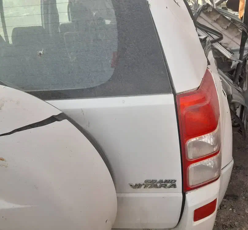 گرند ویتارا اتوماتیک ۱۳۹۰ کارکرد ۱۰۰ هزارکار کلاس۸|خودرو سواری و وانت|مشهد, عنصری|دیوار