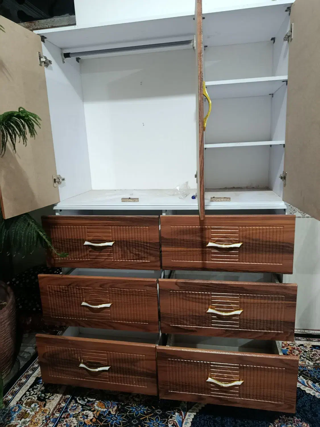 کمد|جاکفشی، کمد، دراور|قیدار, |دیوار