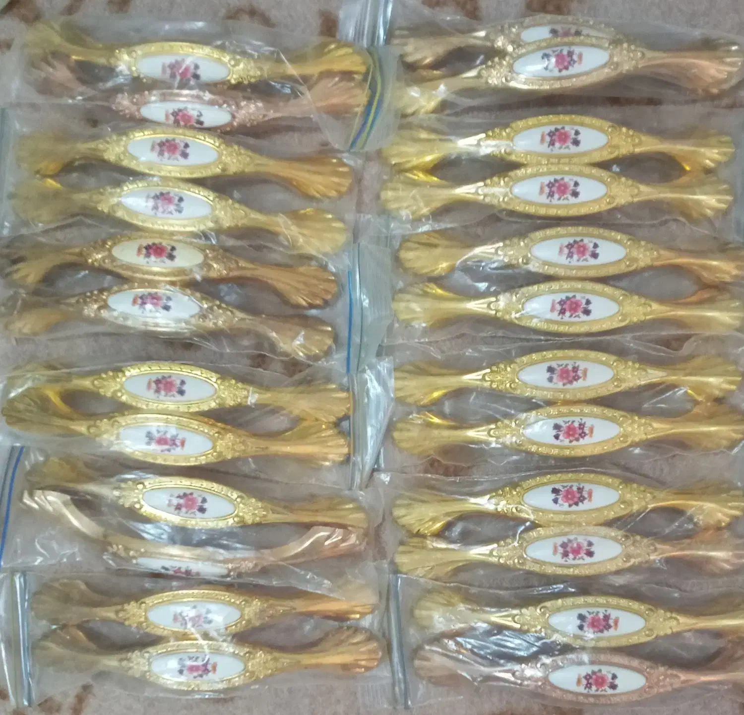 دست گیره|کتابخانه، شلف، قفسههای دیواری|کرج, فاز ۱ مهرشهر|دیوار