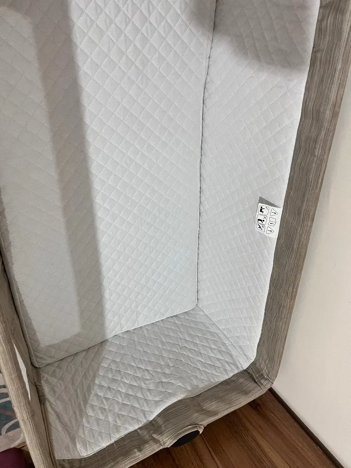 گهواره|تخت و سرویس خواب|تالش, هشتپر|دیوار