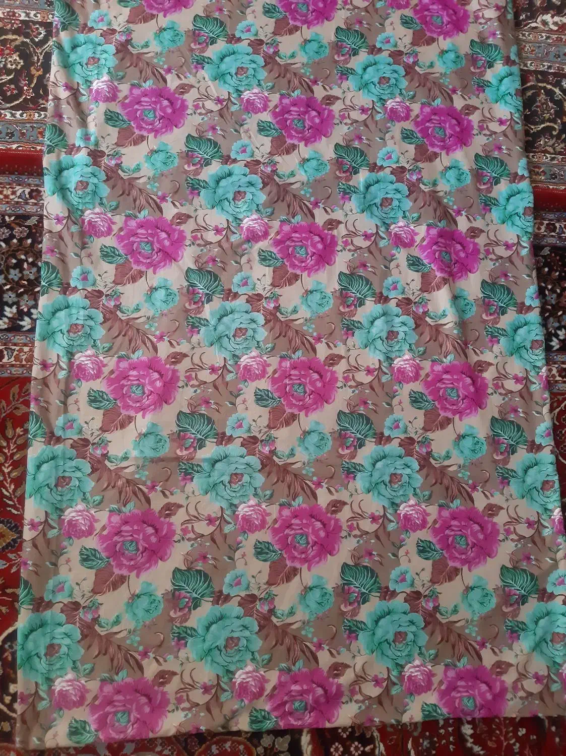 ملحفه|رختخواب، بالش، پتو|بروجرد, |دیوار