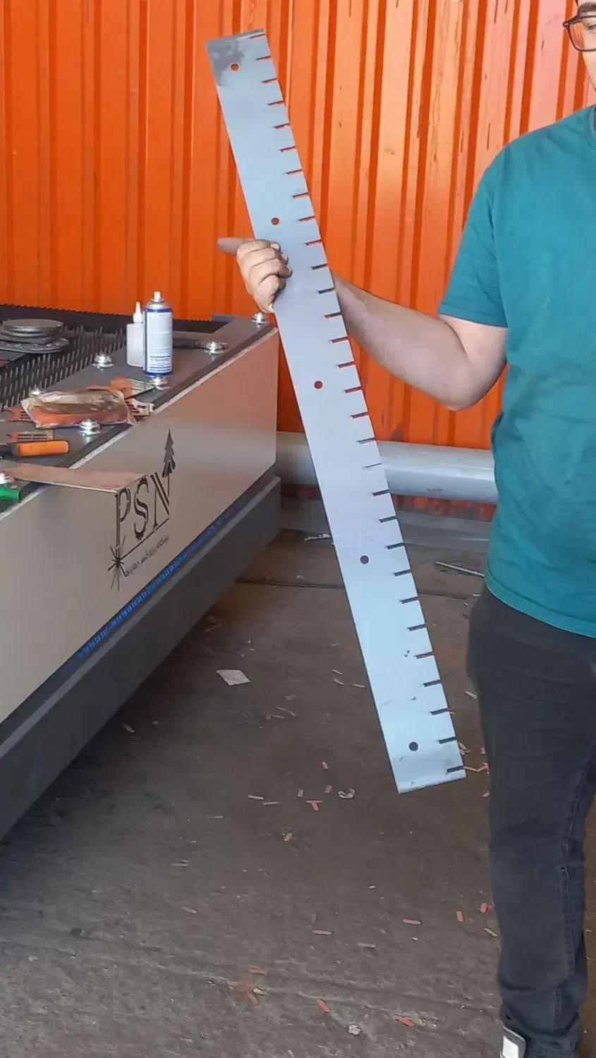 برش فلزات و غیرفلزات و حک فلزات و غیر فلزات|خدمات پیشه و مهارت|ساوه, |دیوار