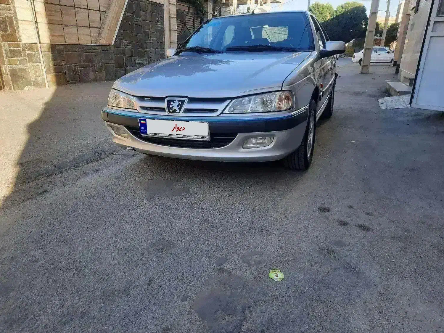 پژو پارس نقره ای عتیقه واقعی|خودرو سواری و وانت|قروه, |دیوار