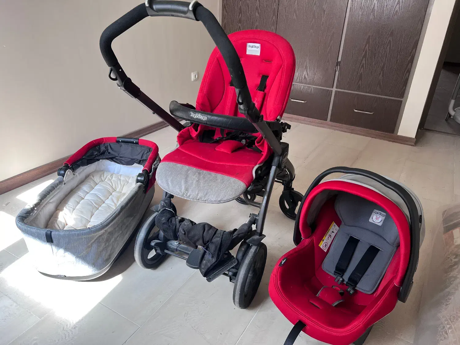 ست کامل کالسکه سه‌تکه Peg Perego+همراه لوازم کامل|کالسکه و لوازم جانبی|شیراز, کوی قضات|دیوار