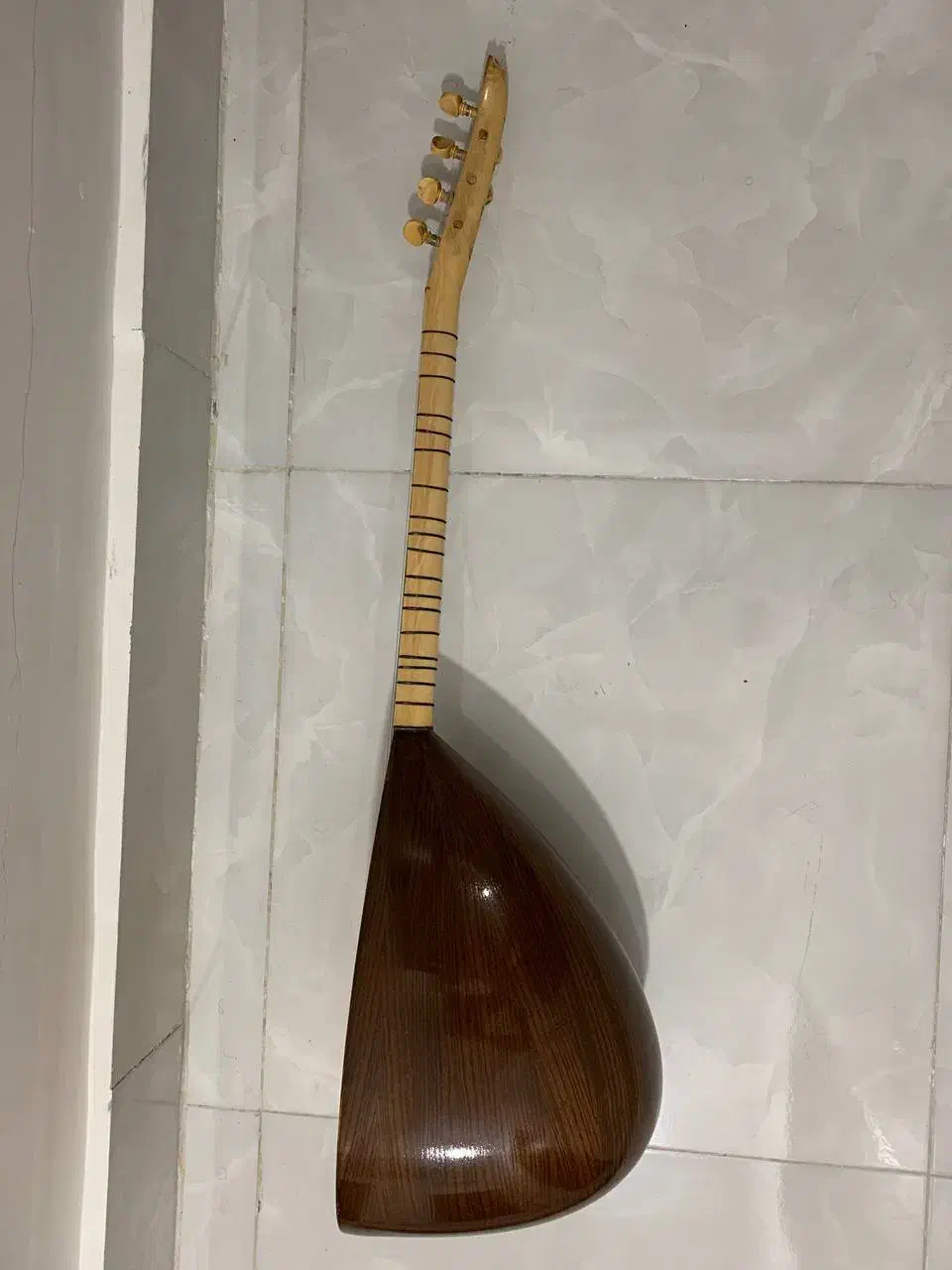 ساز باغلاما|سازهای سنتی|ارومیه, |دیوار