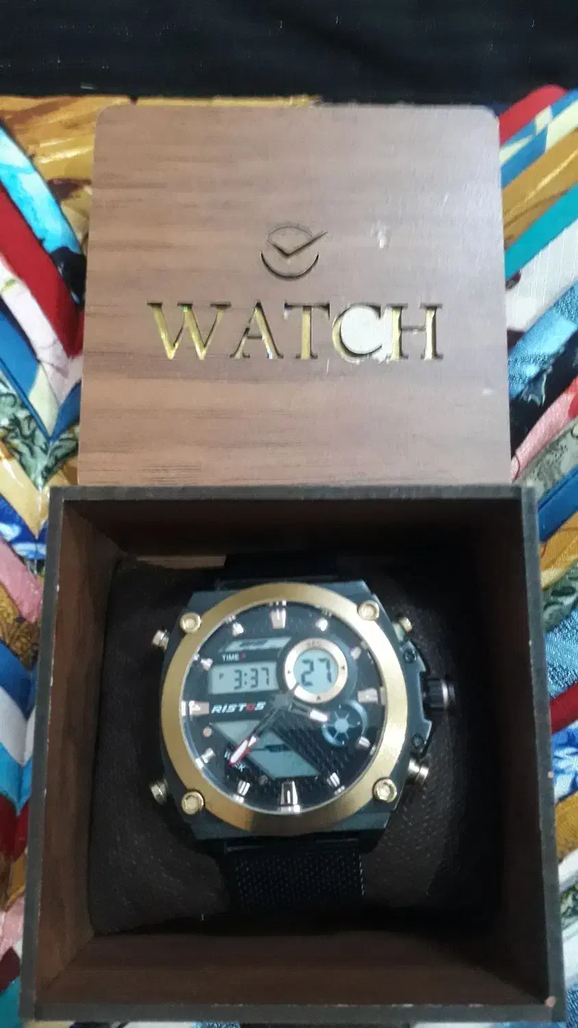 ایرپاد بهمراه چاقو کمپینگ وساعت مچی|ساعت|گرگان, |دیوار