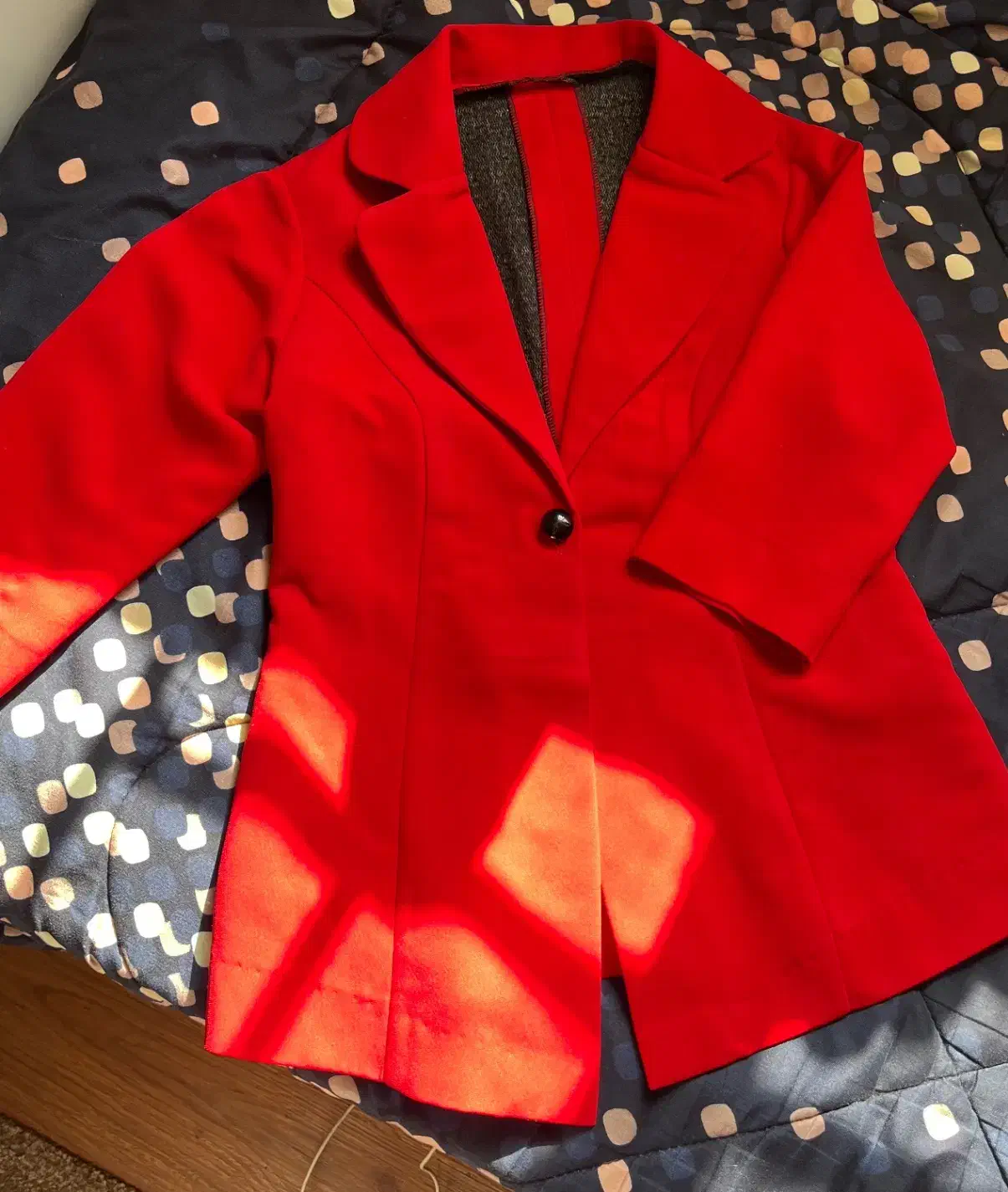 کُت|لباس|سیرجان, |دیوار