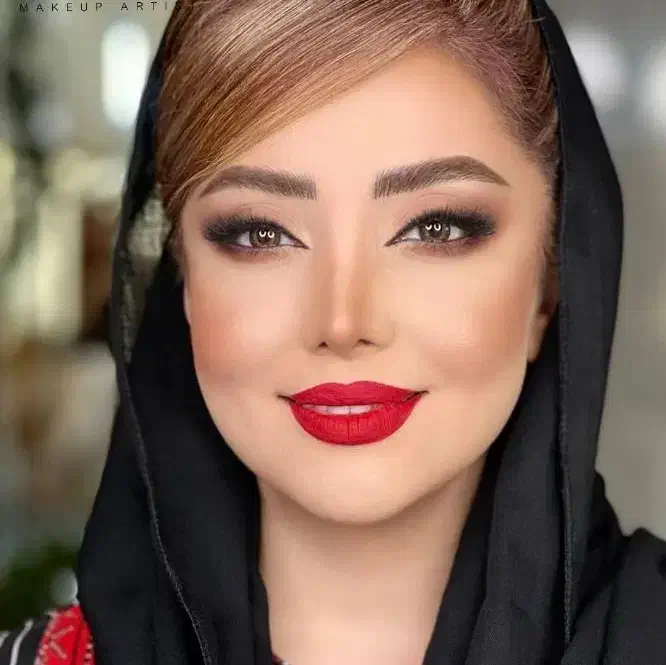 آفرمیکاپ و شنیون700تومان بامیکاپ آرتیست بین المللی|خدمات آرایشگری و زیبایی|صباشهر, |دیوار