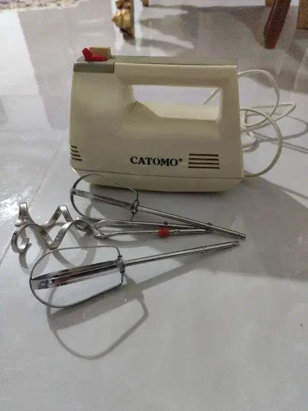 هم زن برقی|خردکن، آسیاب، غذاساز|سلماس, |دیوار