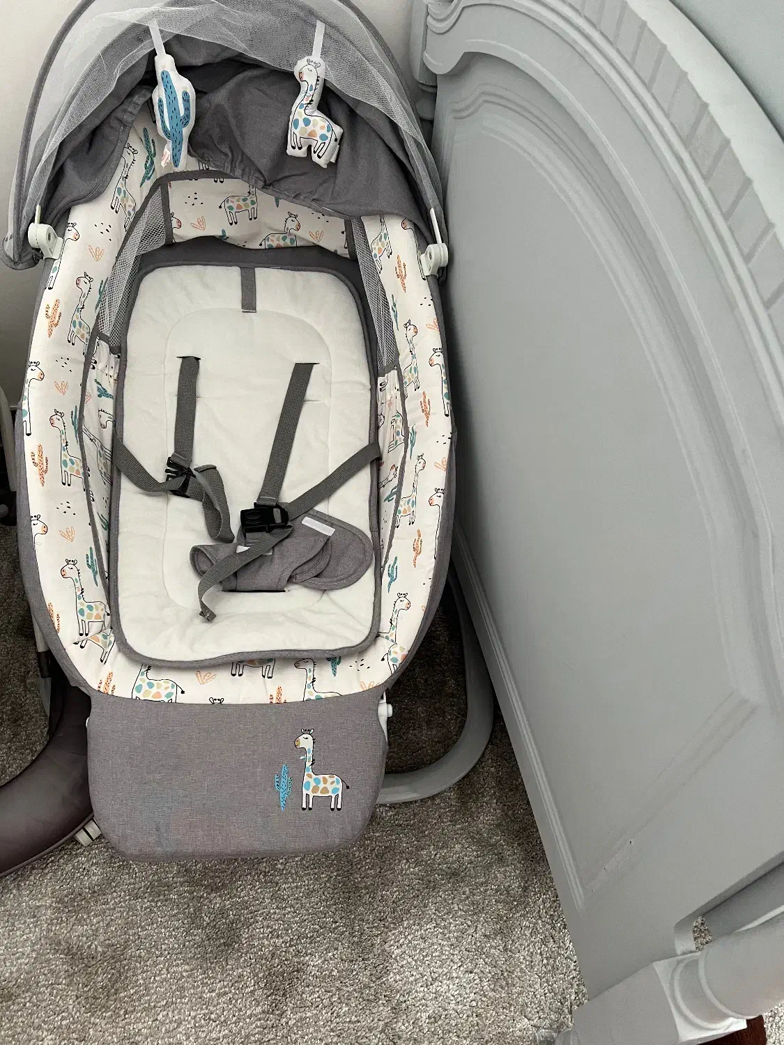 گهواره برقی ماستلا در حد نو|تخت و صندلی بچه|قائم‌شهر, |دیوار