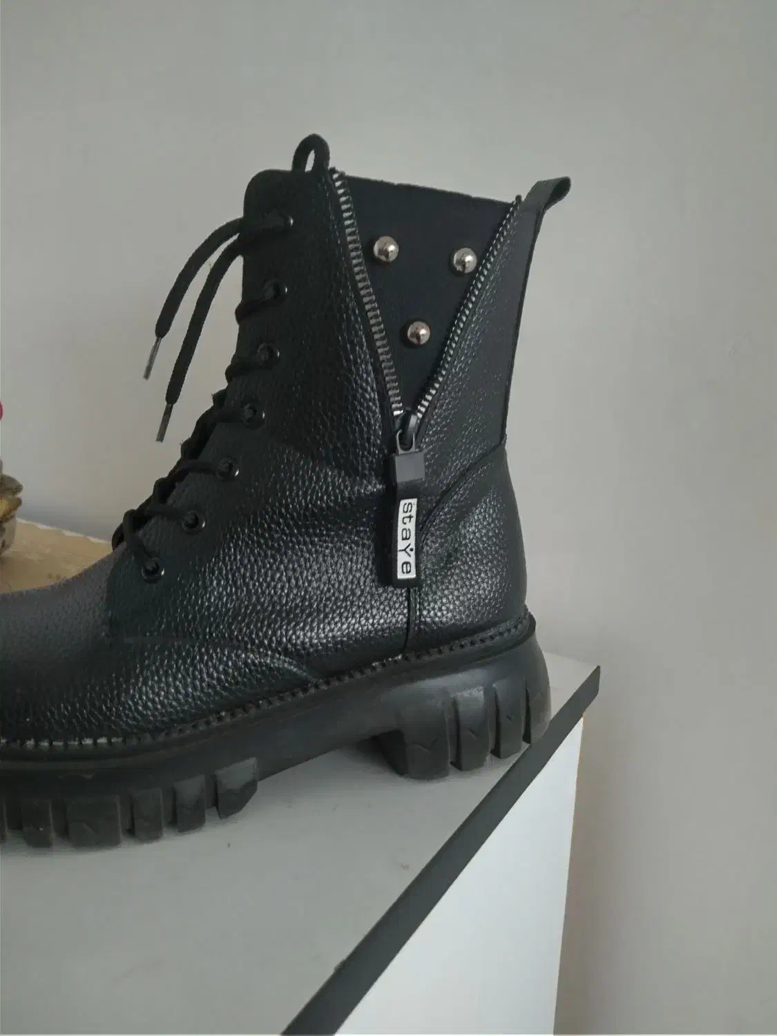 یک جفت بوت چرمی ساق بلند نو نو|کیف، کفش، کمربند|لنگرود, |دیوار