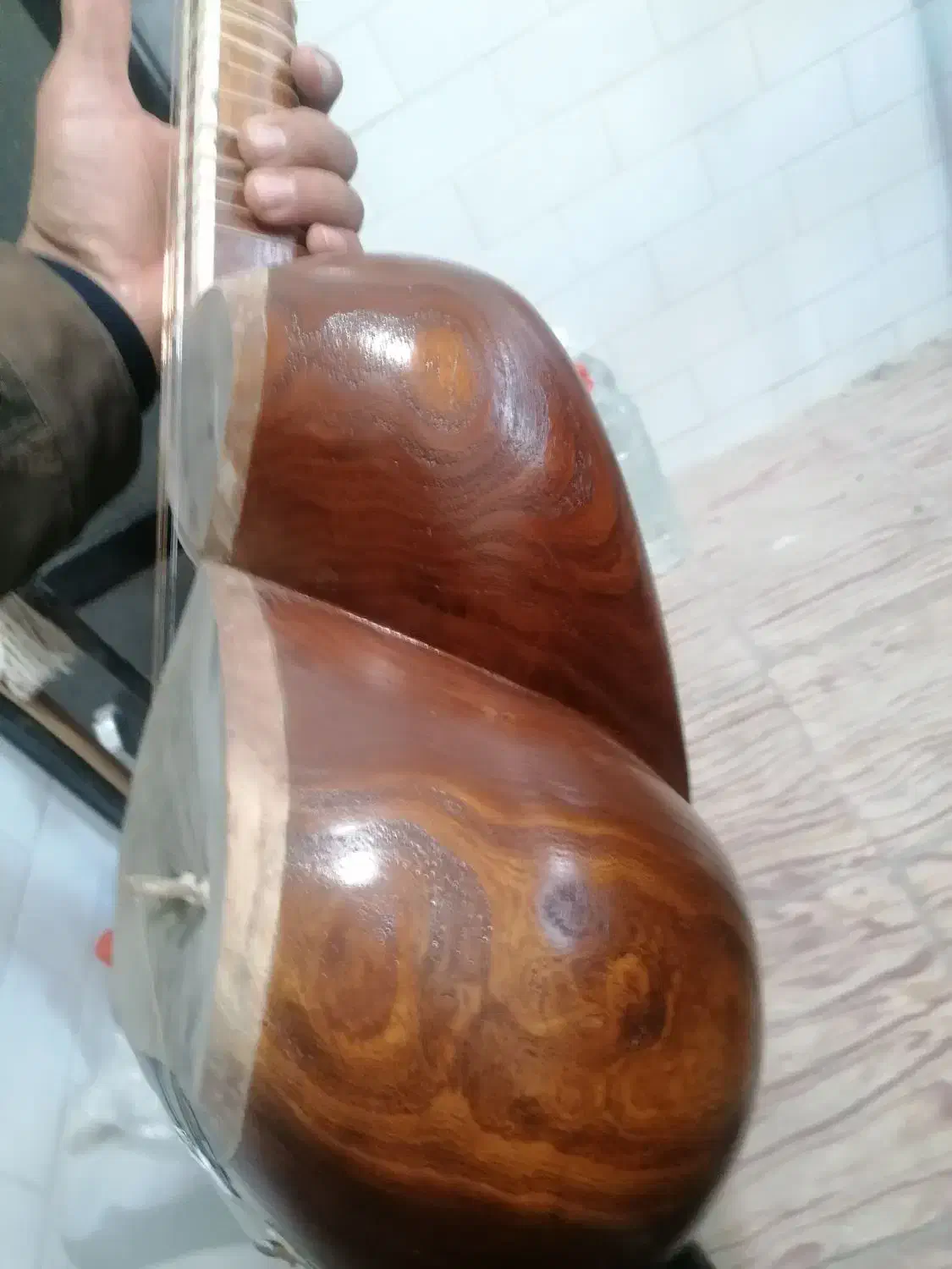 تار، جهرمی|سازهای سنتی|جهرم, |دیوار