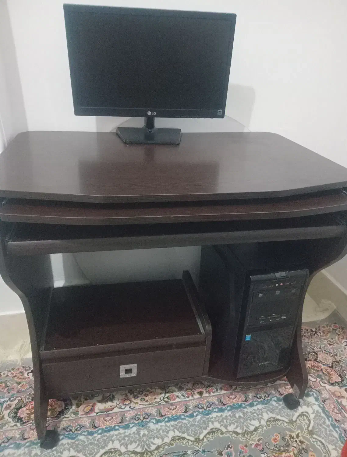 میز و صندلی اداری|میز تحریر و کامپیوتر|بندرعباس, |دیوار