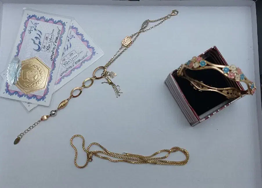 طلای خاص پسندبه همراه فاکتورقیمت تابلو(فروش فوری)|جواهرات|قم, پردیسان|دیوار