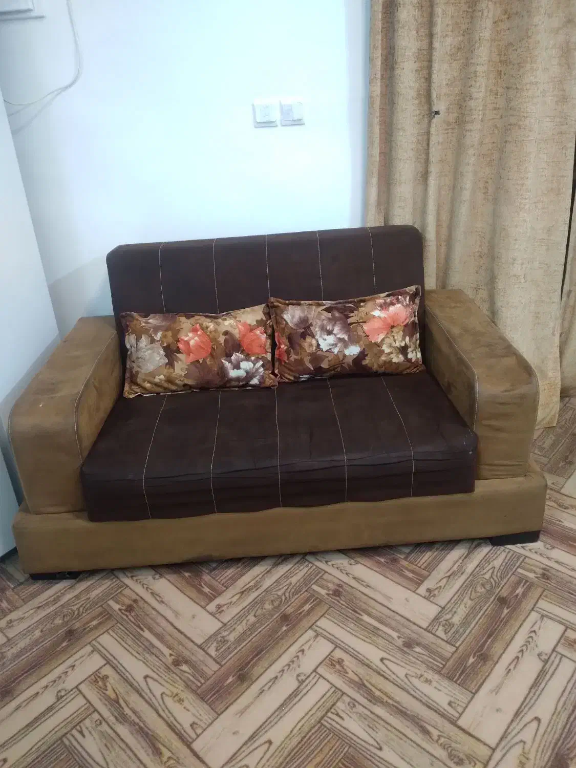 مبلمان خانگی و میز عسلی|مبلمان خانگی و میز عسلی|تربت‌حیدریه, کلاته توکلی|دیوار