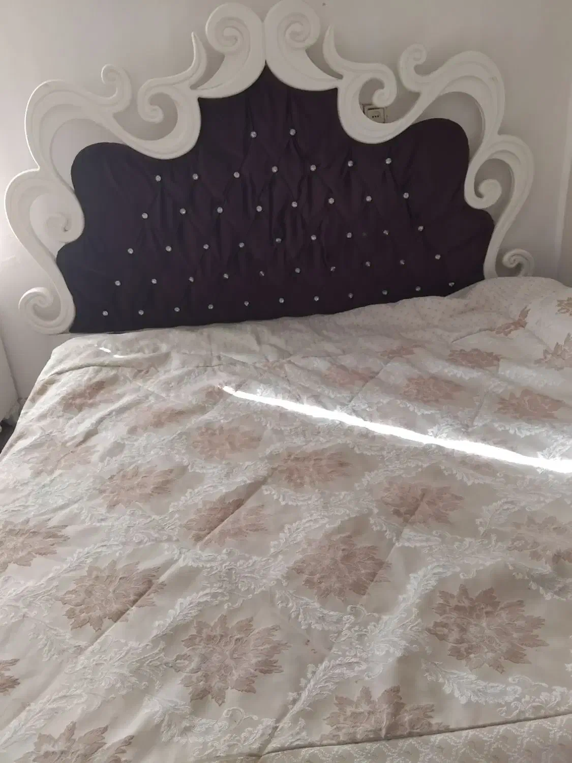 تخت خواب دونفره|تخت و سرویس خواب|ملکشاهی, |دیوار