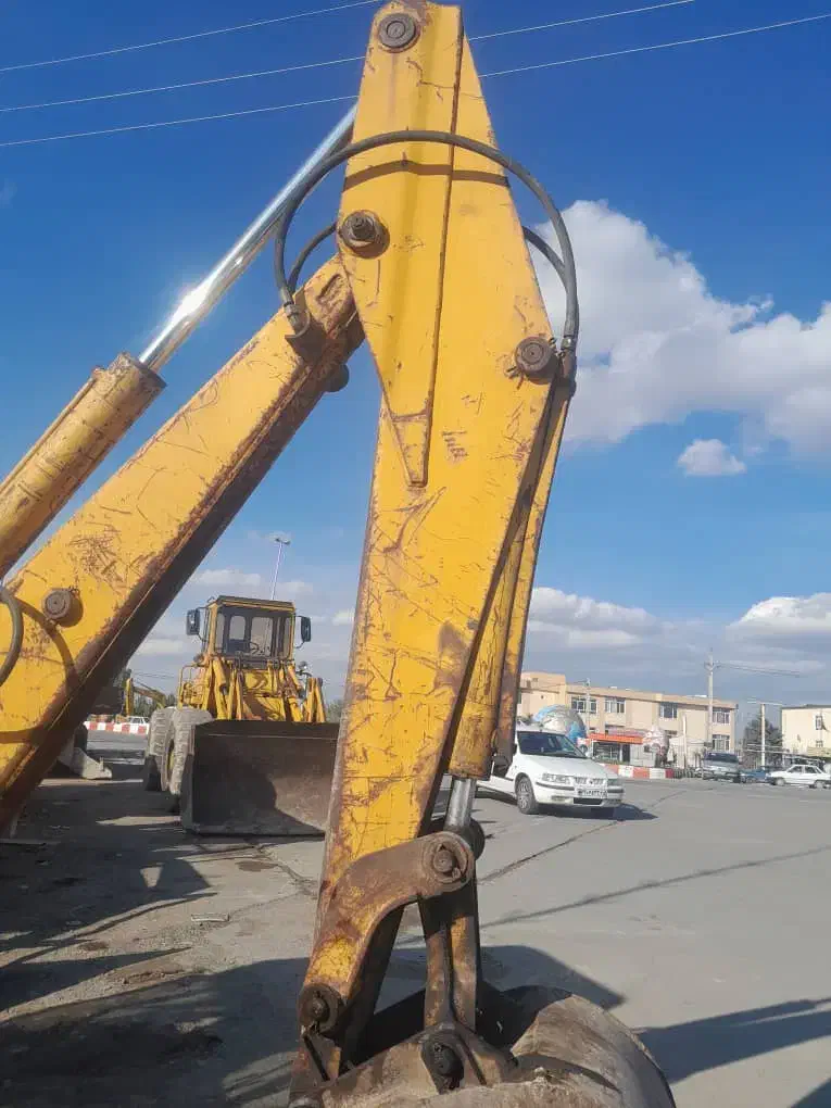 بیل بکهو مدل ۷۰|خودرو سنگین|ملکان, |دیوار