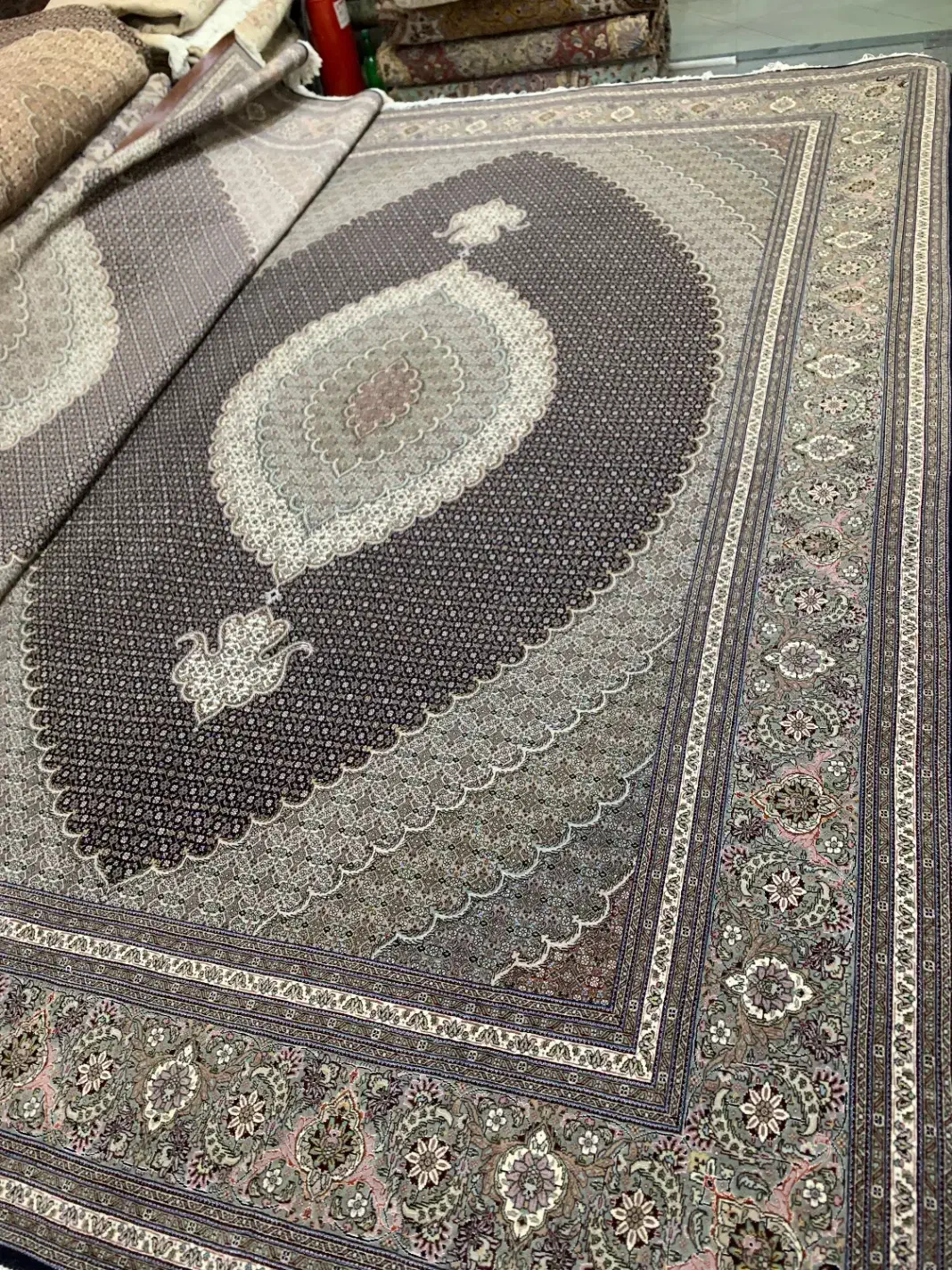 (فرش حق زاده)جفت فرش۹متری ماهی۵۰رج لوکس|فرش|تبریز, |دیوار