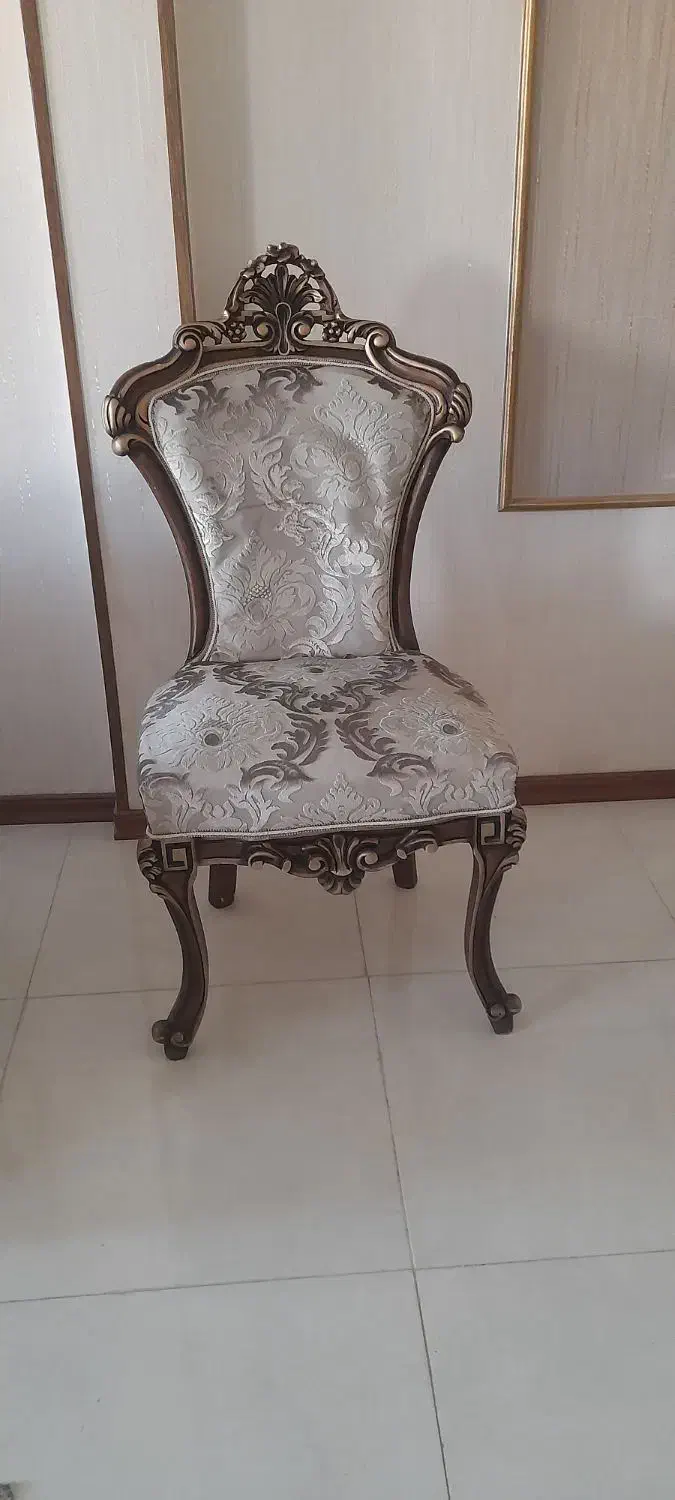 ۸ عدد صندلی|میز و صندلی غذاخوری|طرقبه, |دیوار