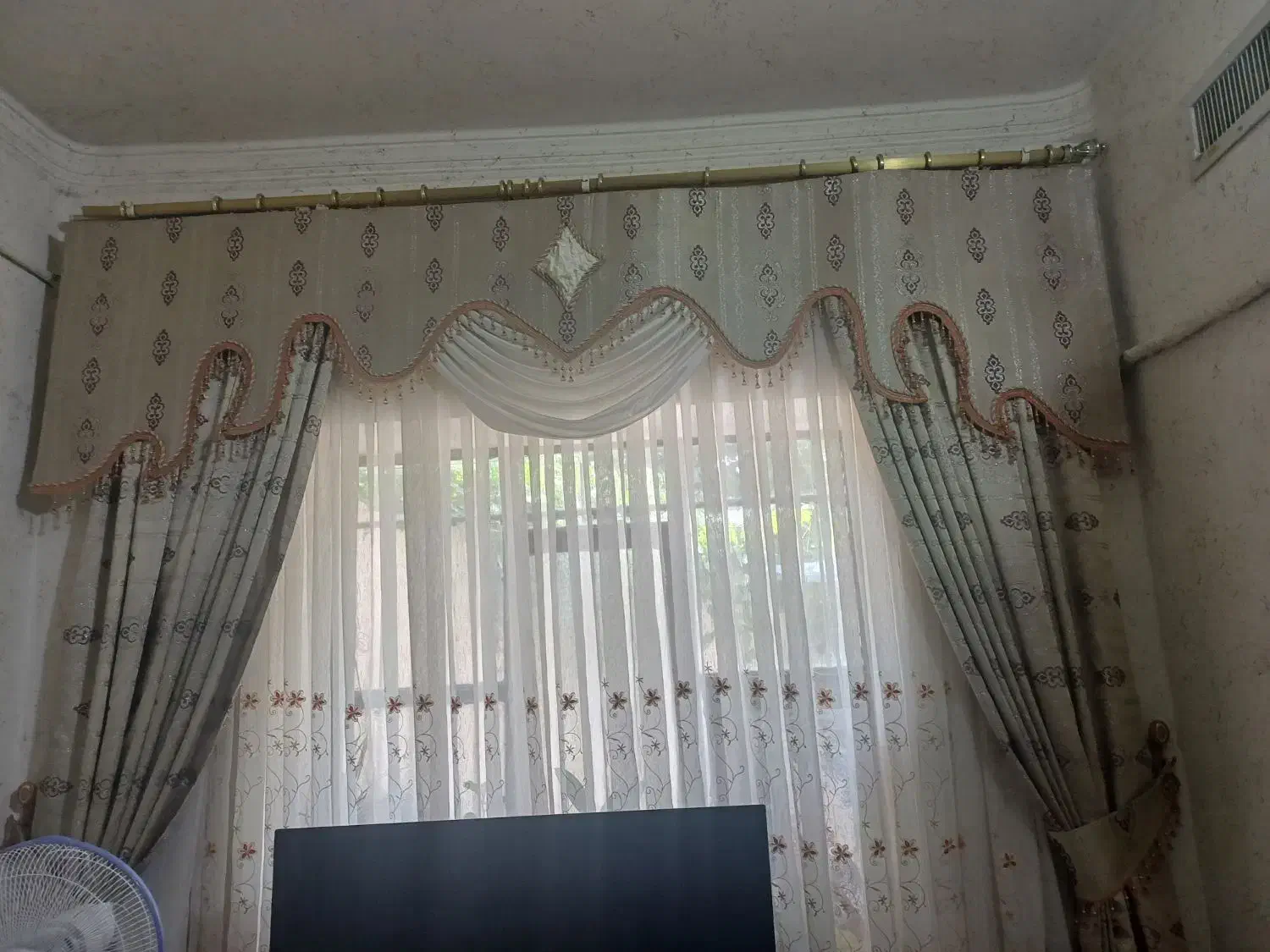 پرده کاملا سالم و نو|پرده، رانر، رومیزی|یاسوج, |دیوار